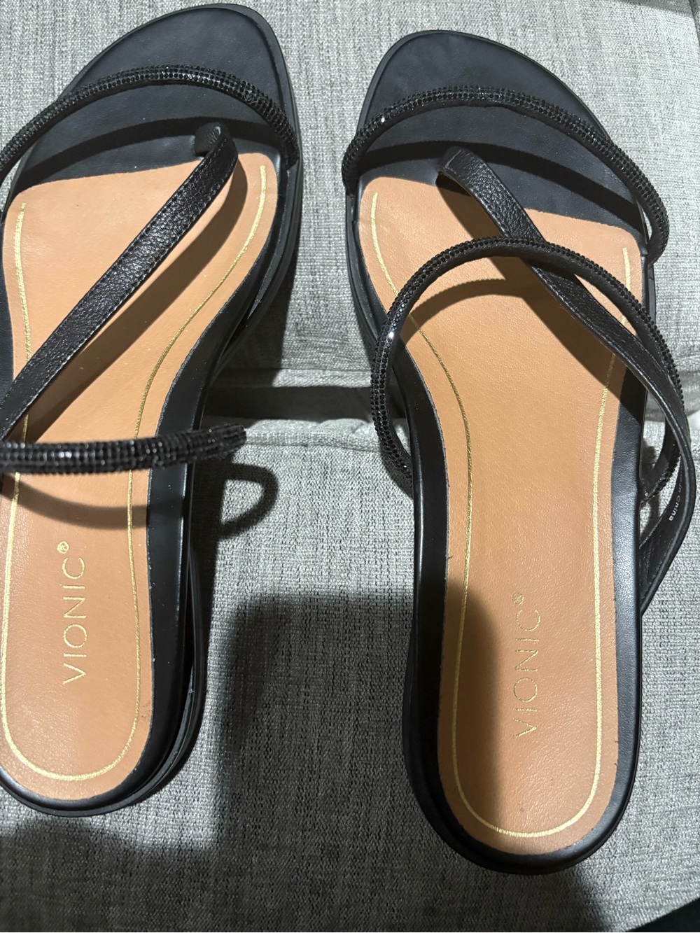 Vionic Black Prism Strappy Slide Sandals Size:10